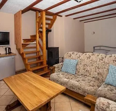 Ranczo Nad Stawem Фермерский дом Рын