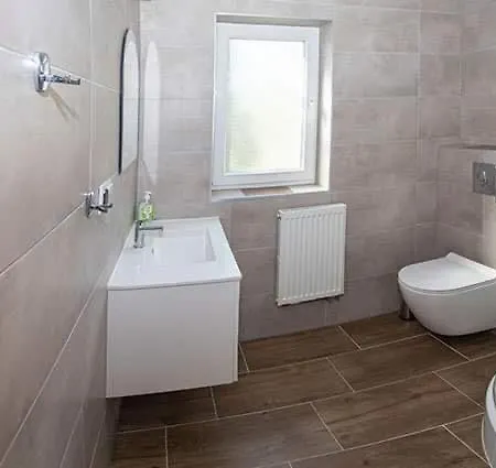 Gospodarstwo agroturystyczne Ranczo Nad Stawem *